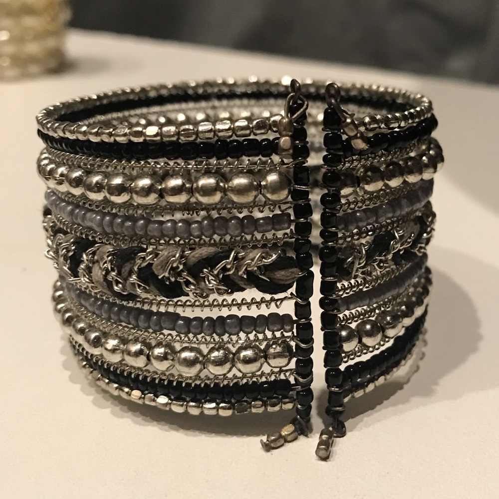 Beaded bracelet